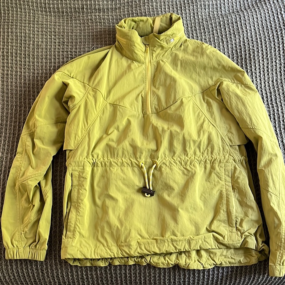 Lululemon Evergreen AnorakYellow Pear
